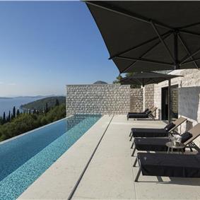 Luxury 5-Bedroom Sea-View Villa with Heated Infinity Pool in Orasac near Dubrovnik – Sleeps 10